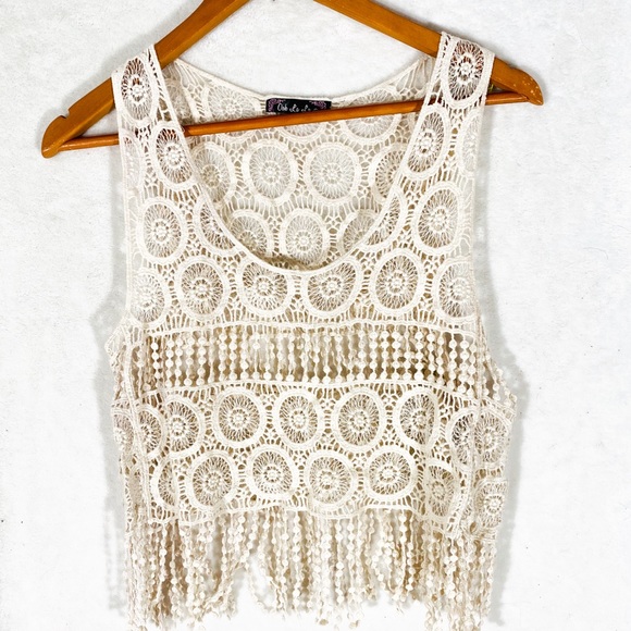 See through crochet fringed crop top - Picture 2 of 5